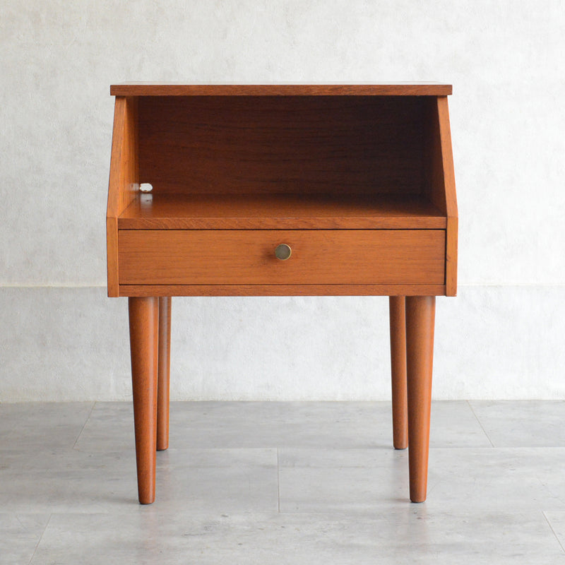 スウェーデンヴィンテージ　チーク スモールチェスト/サイドテーブルP-3