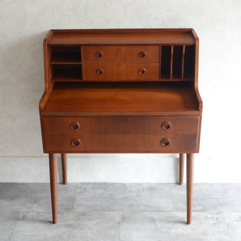 デンマークヴィンテージ　チーク ビューロー 10