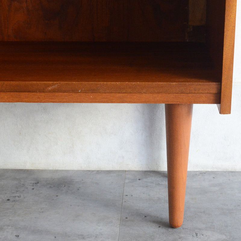 デンマークヴィンテージ　チークシェルフ（木扉付）8-60