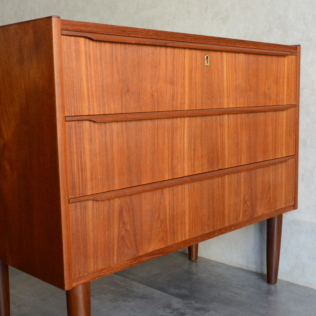 デンマークヴィンテージ  チーク３段チェスト5-172(鍵付）