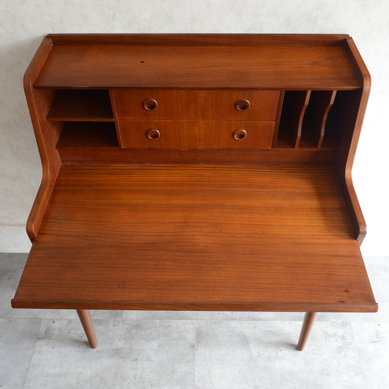 デンマークヴィンテージ　チーク ビューロー 10