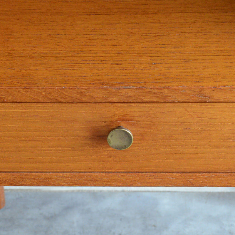 スウェーデンヴィンテージ　チーク スモールチェスト/サイドテーブルP-3
