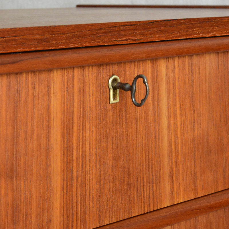 デンマークヴィンテージ  チーク３段チェスト5-172(鍵付）