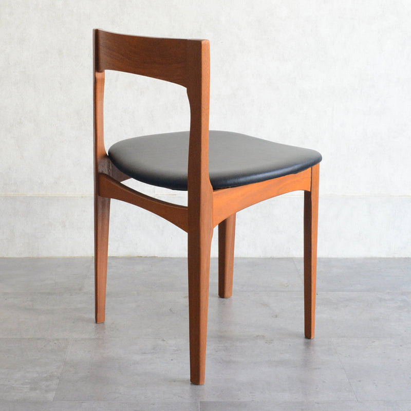 Nathan ネイサン　ダイニングチェアＢ（張替済）