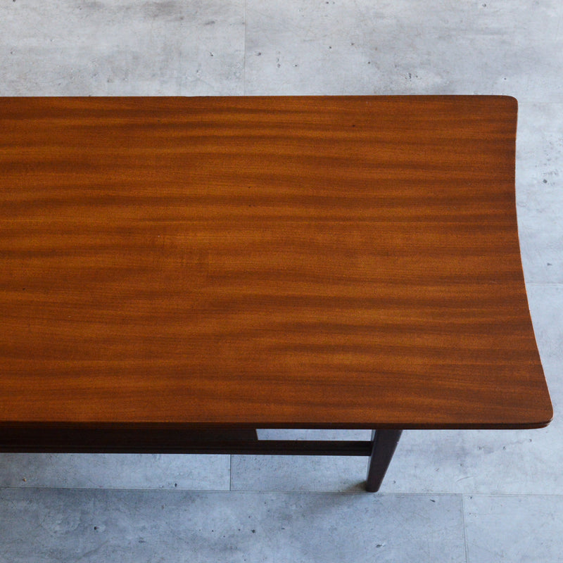 Richard Hornby ローテーブル 36 (天板剥離再塗装済）