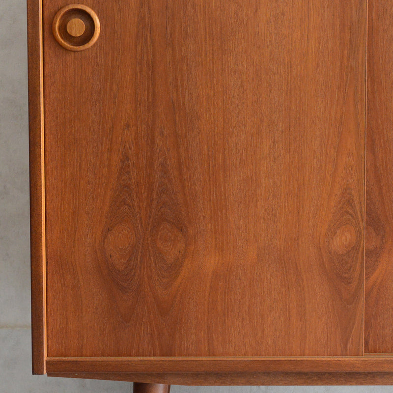 デンマーク ヴィンテージ　チーク キャビネット5-77