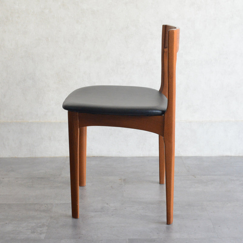 Nathan ネイサン　ダイニングチェアＢ（張替済）