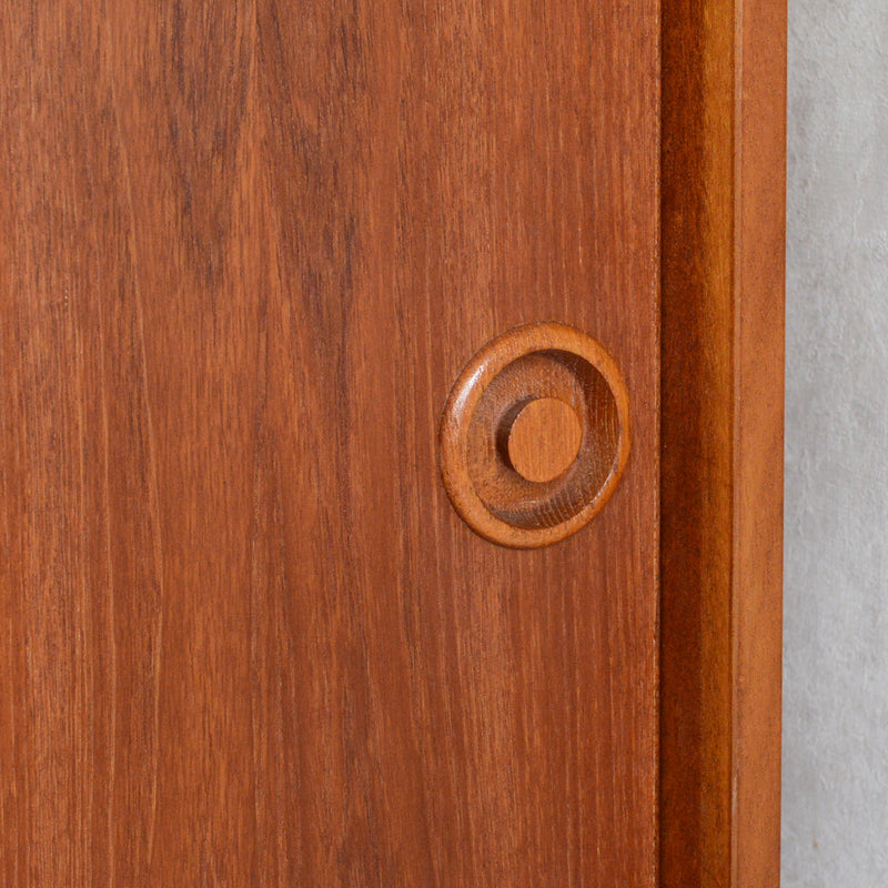 デンマーク ヴィンテージ　チーク キャビネット5-77