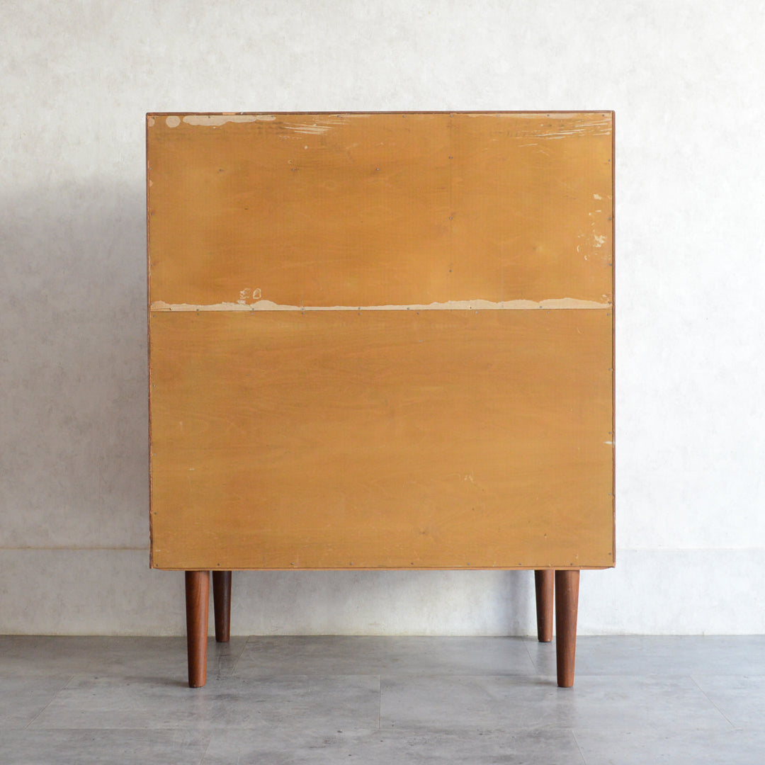 デンマークヴィンテージ　チークビューロー（ミラー・鍵付)6-89