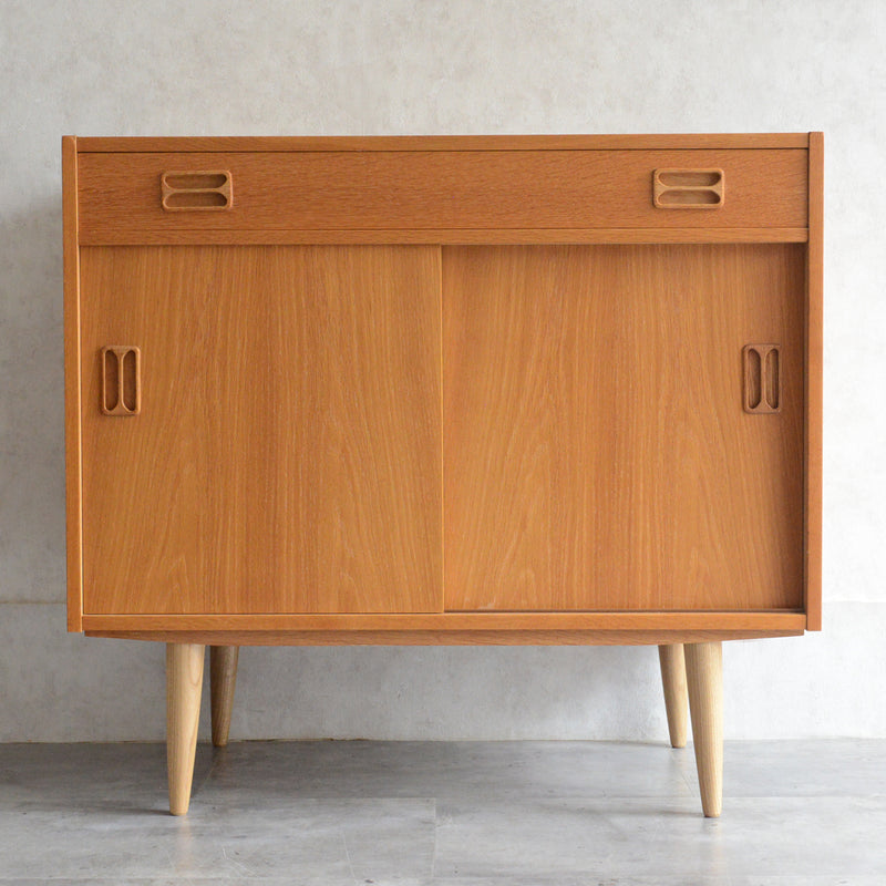 デンマーク ヴィンテージ  オークキャビネット (抽斗付)5-79