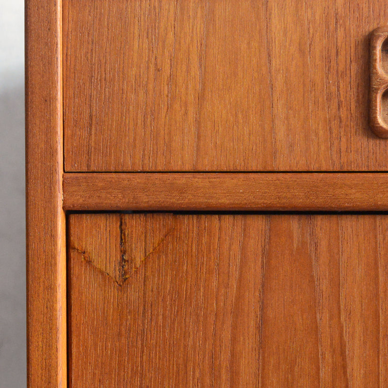 デンマークヴィンテージ 　抽斗付 チークキャビネット  5-152