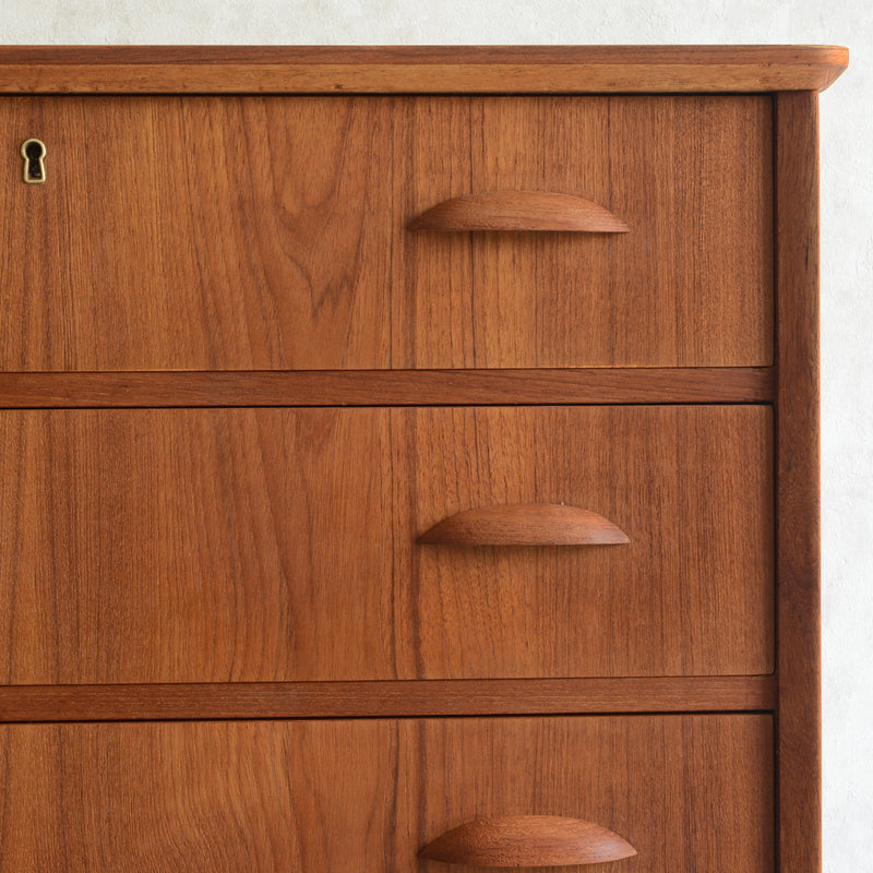 デンマーク ヴィンテージ  チーク 5段チェスト 5-53