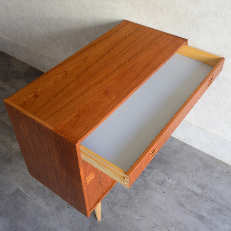 デンマークヴィンテージ 　抽斗付 チークキャビネット  5-152