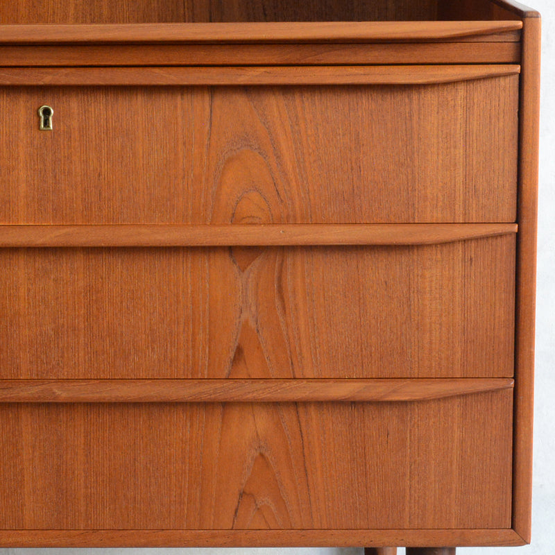 デンマークヴィンテージ　チークビューロー（ミラー・鍵付)6-89