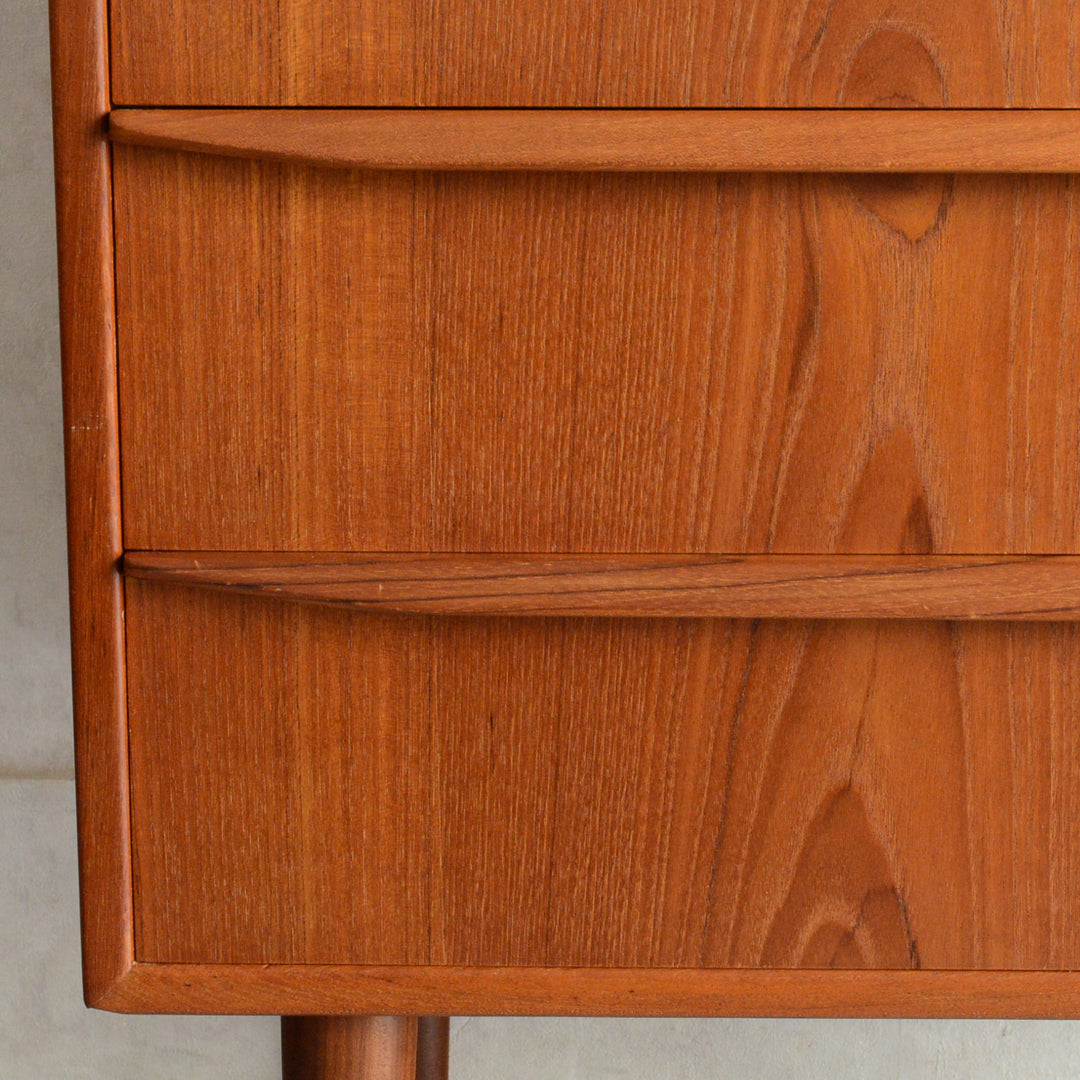 デンマークヴィンテージ　チークビューロー（ミラー・鍵付)6-89