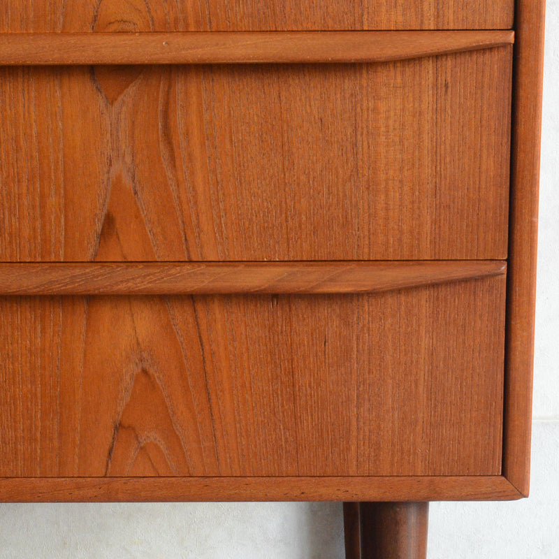 デンマークヴィンテージ　チークビューロー（ミラー・鍵付)6-89