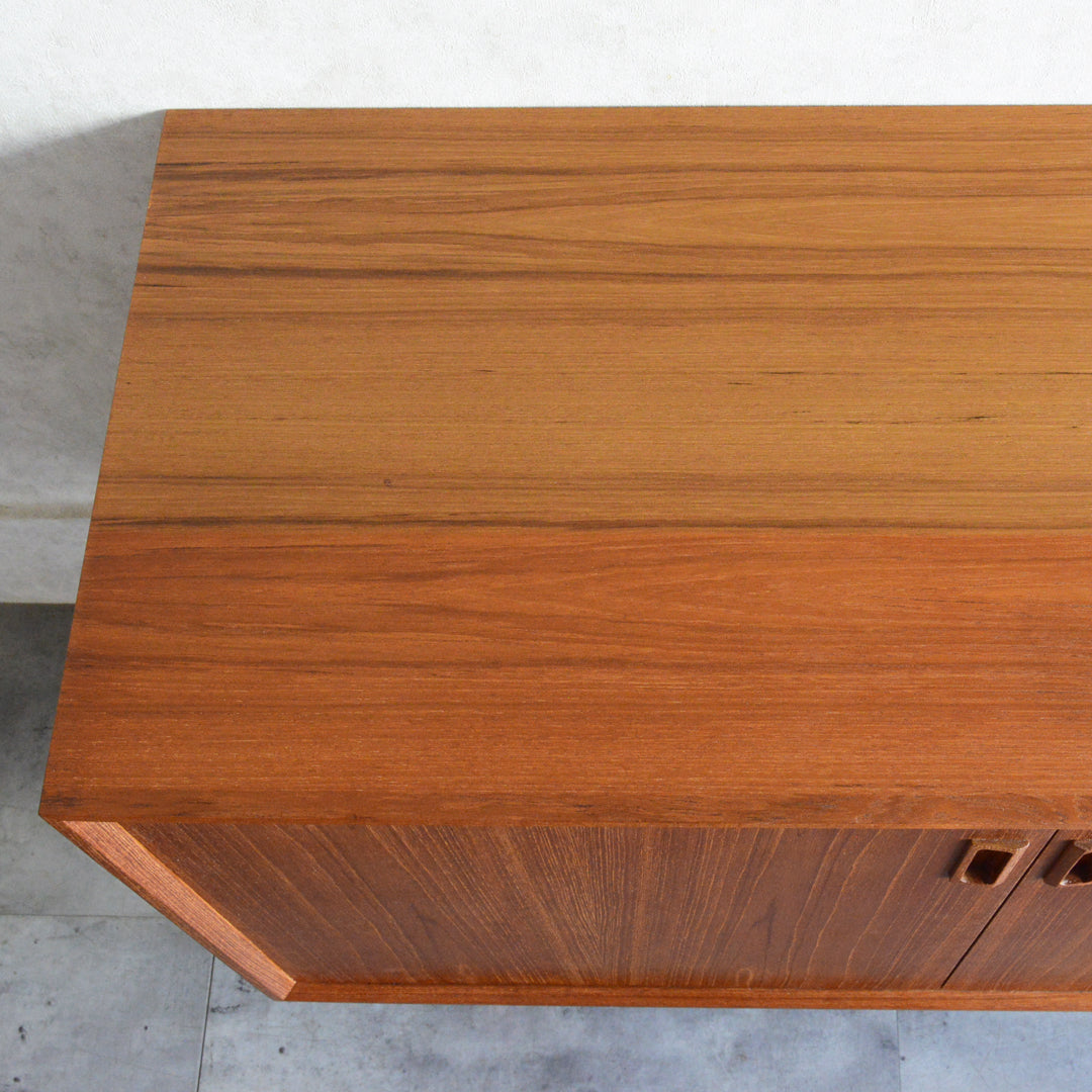 デンマーク ヴィンテージ Johannes Sorth サイドボード5-164