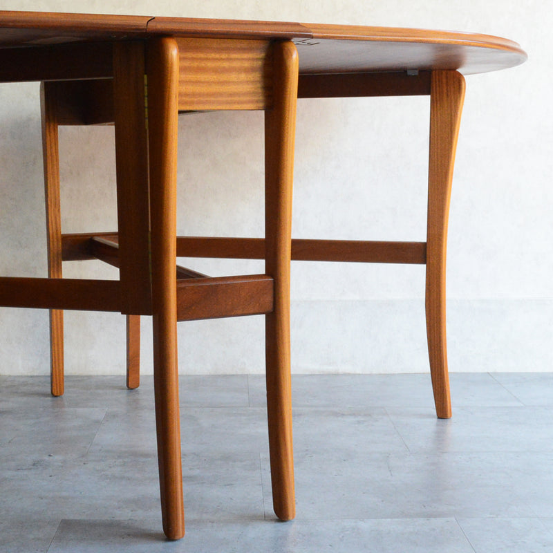 ミッドセンチュリー ゲートレッグ ダイニングテーブル 43(オーバル）