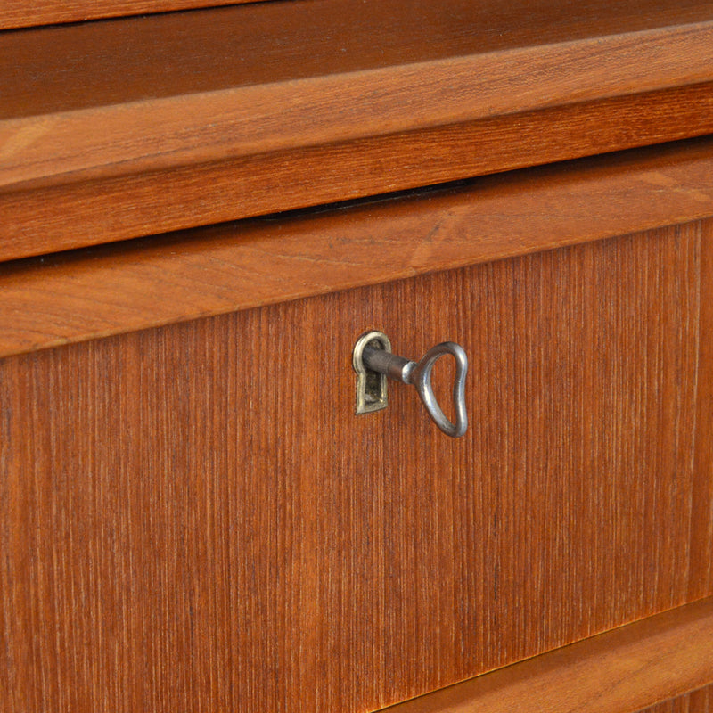 デンマークヴィンテージ　チークビューロー（ミラー・鍵付)6-89