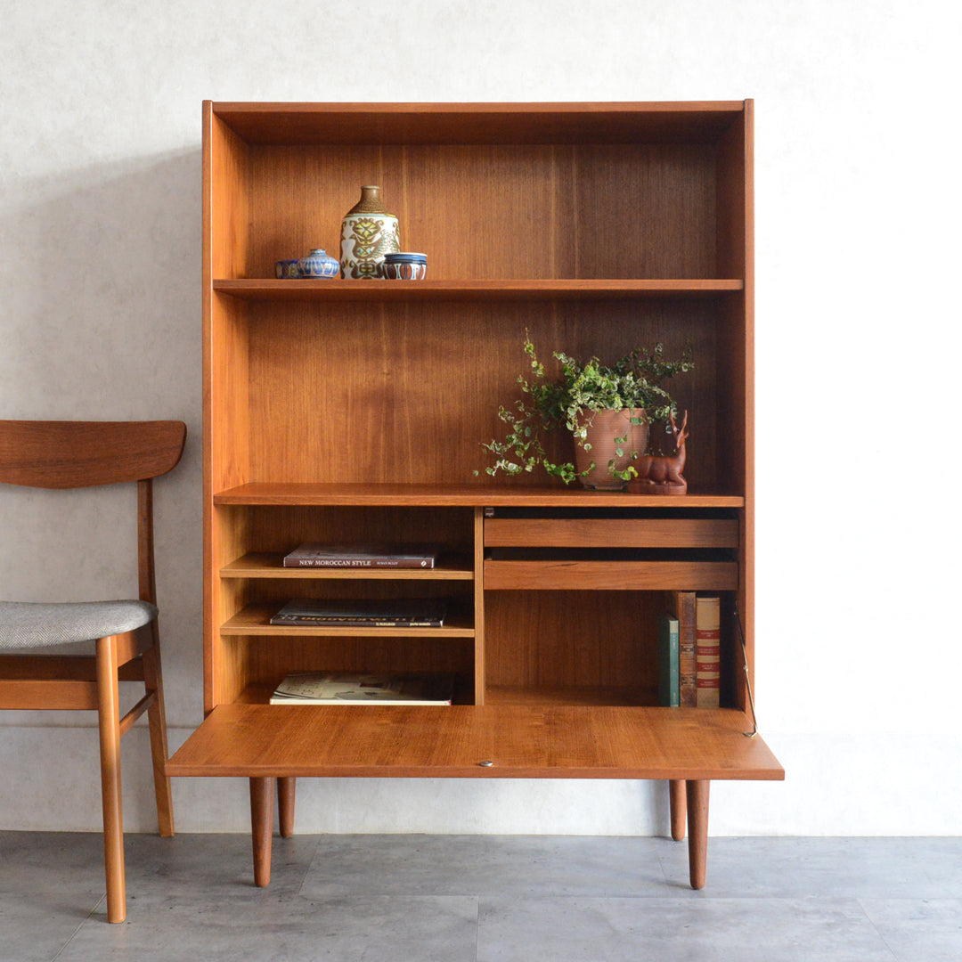 デンマーク ヴィンテージ チークブックシェルフ 8-37（フラップ扉）