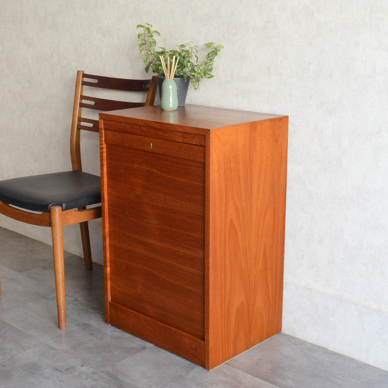 デンマークヴィンテージ  ロールアップファイルキャビネット6-82(鍵付）