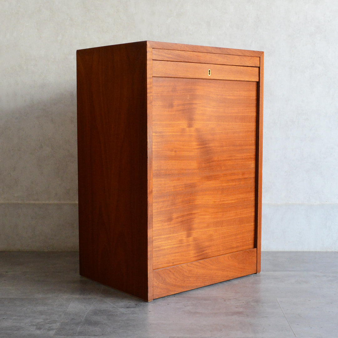 デンマークヴィンテージ  ロールアップファイルキャビネット6-82(鍵付）