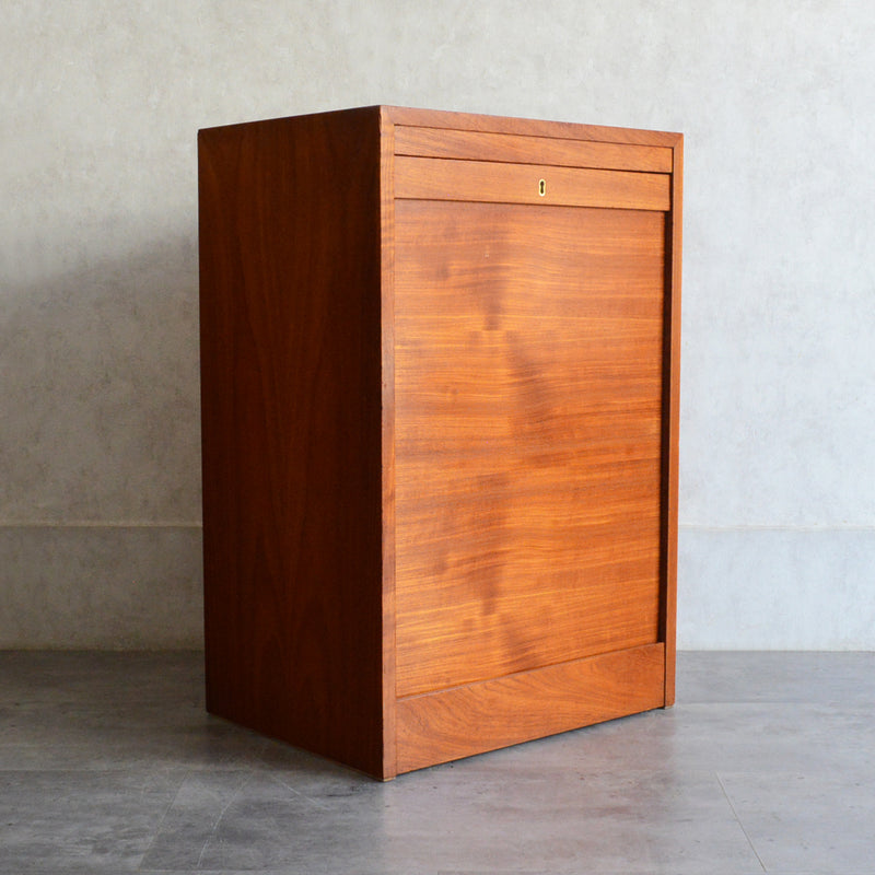 デンマークヴィンテージ  ロールアップファイルキャビネット6-82(鍵付）