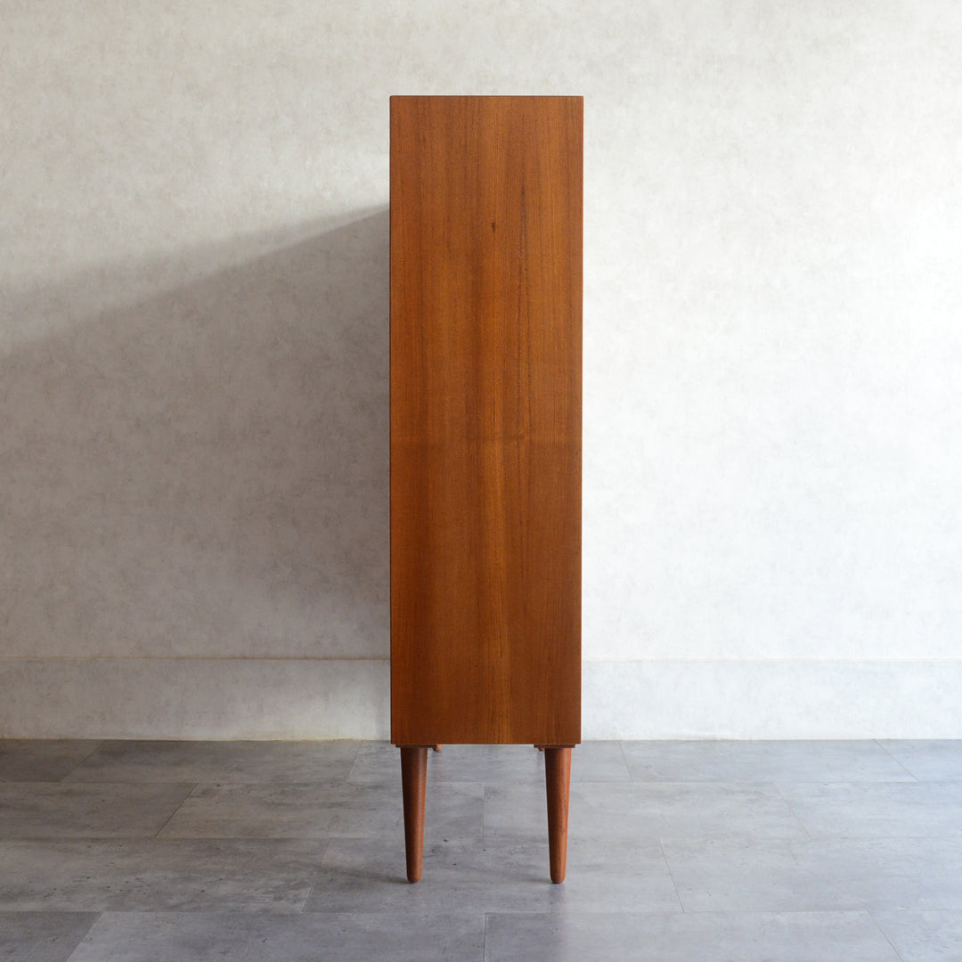 デンマーク ヴィンテージ チークブックシェルフ 8-37（フラップ扉）