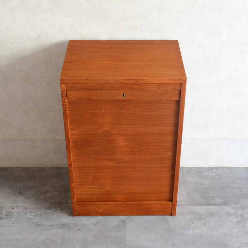 デンマークヴィンテージ  ロールアップファイルキャビネット6-82(鍵付）