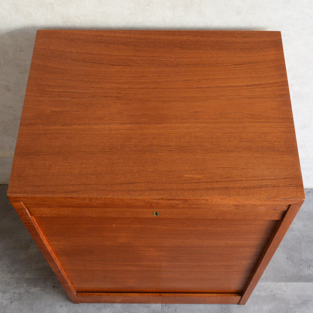 デンマークヴィンテージ  ロールアップファイルキャビネット6-82(鍵付）