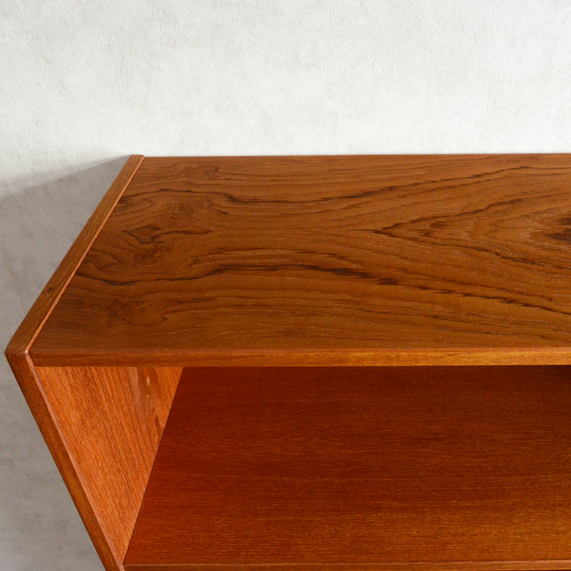 デンマーク ヴィンテージ チークブックシェルフ 8-37（フラップ扉）