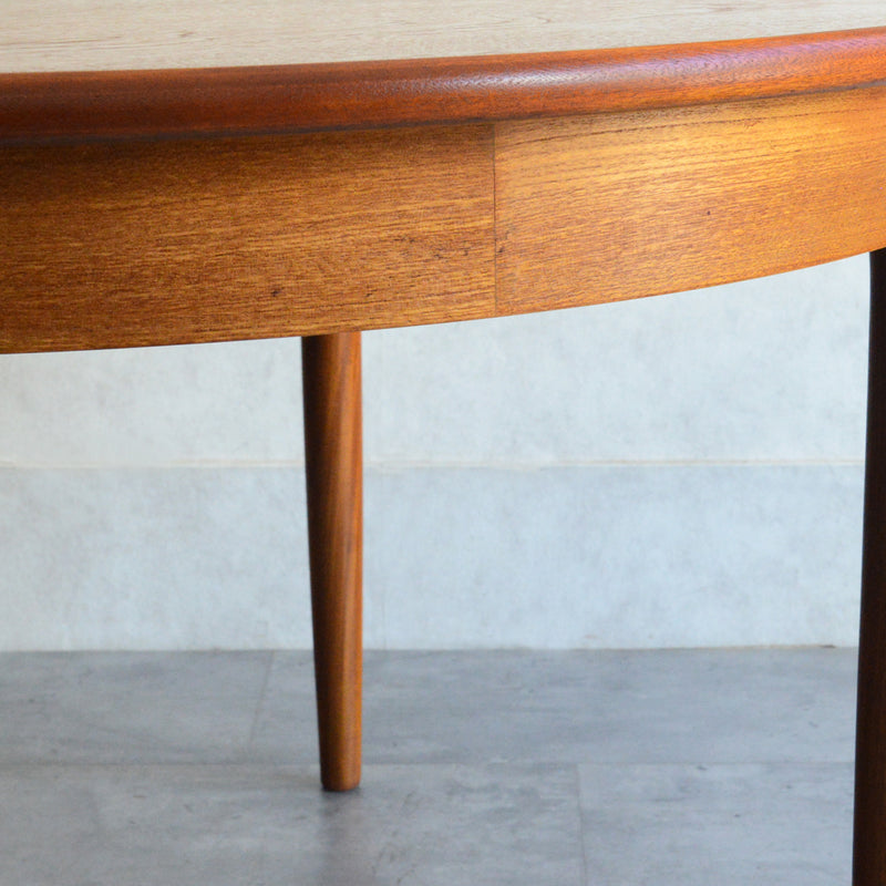 N様見学予約商品　Meredew(メレデュー）エクステンション ラウンド ダイニングテーブル 05(天板剥離再塗装済）