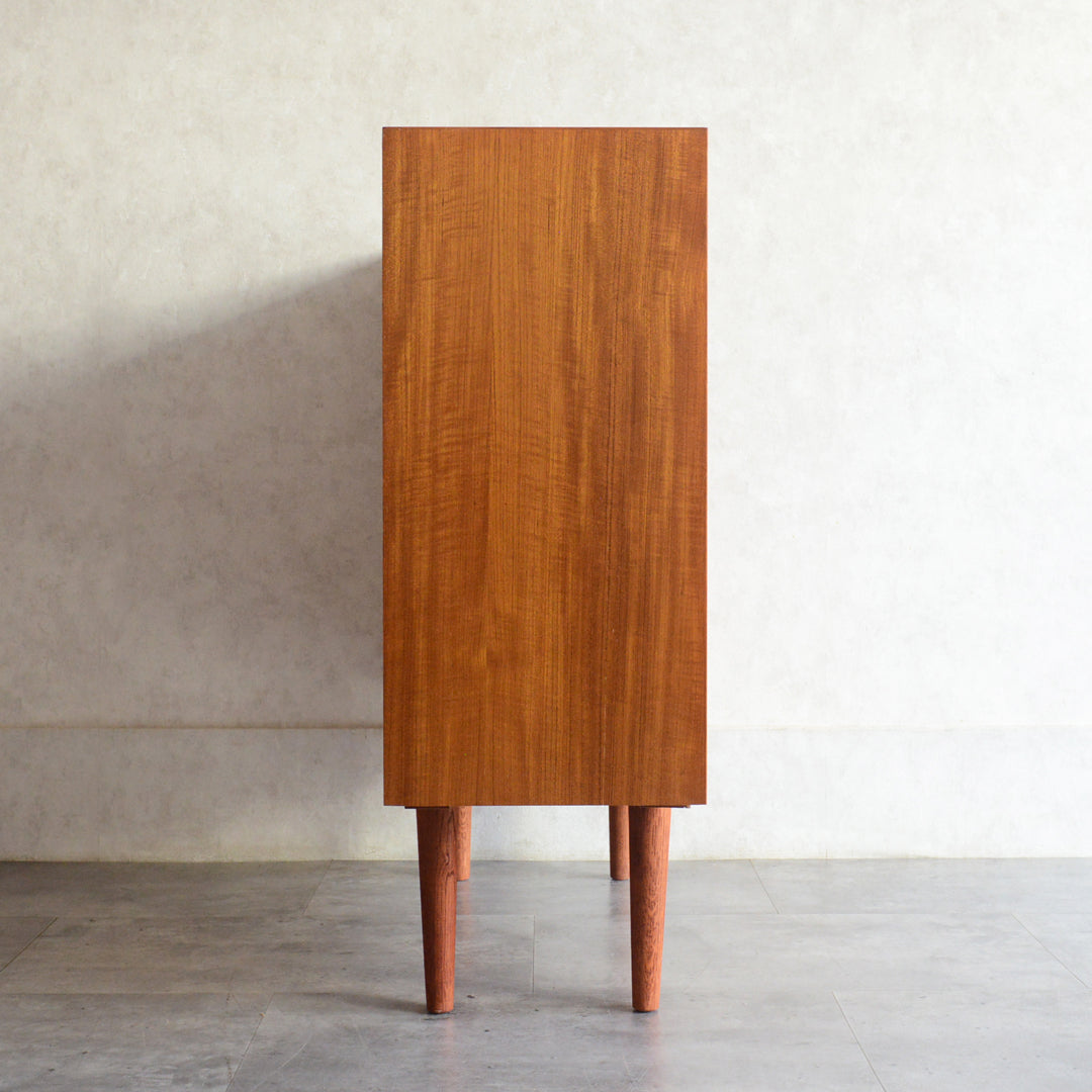 デンマークヴィンテージ チークシェルフ (木扉付）5-174