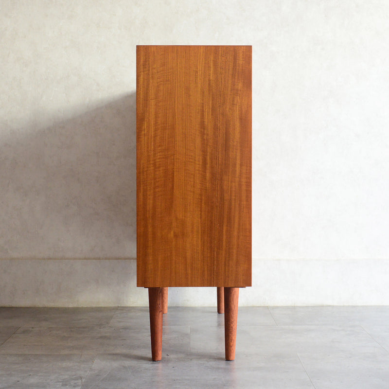 デンマークヴィンテージ チークシェルフ (木扉付）5-174