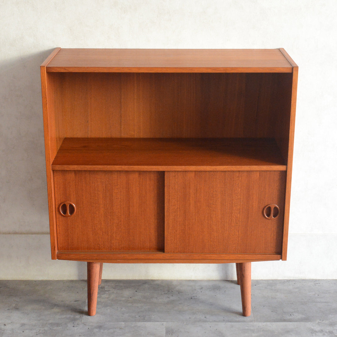 デンマークヴィンテージ チークシェルフ (木扉付）5-174