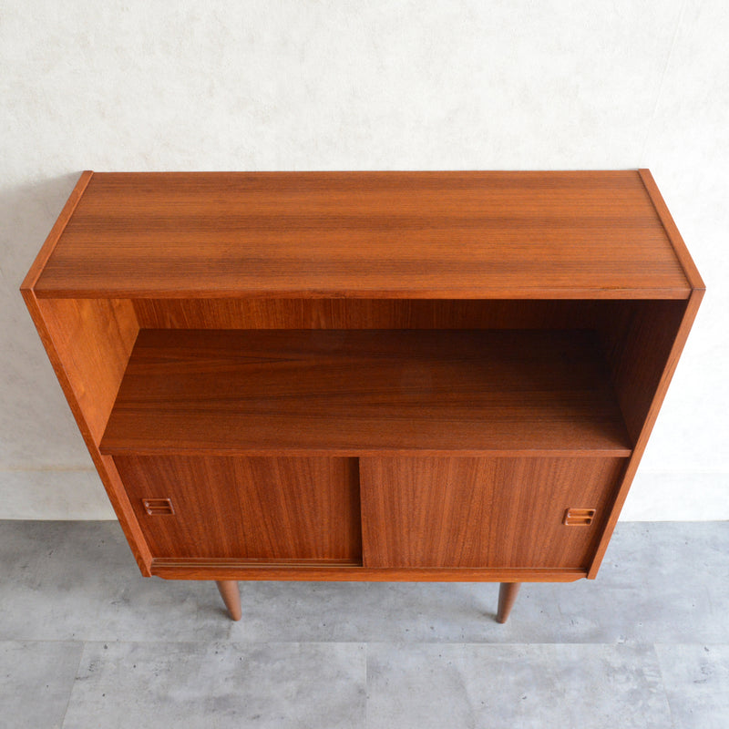 デンマーク ヴィンテージ チーク シェルフ 5-76　（木扉付）