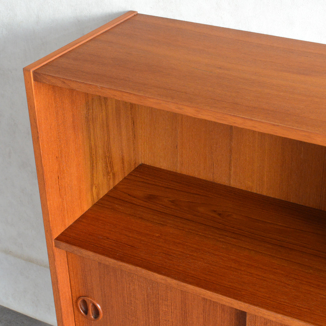 デンマークヴィンテージ チークシェルフ (木扉付）5-174