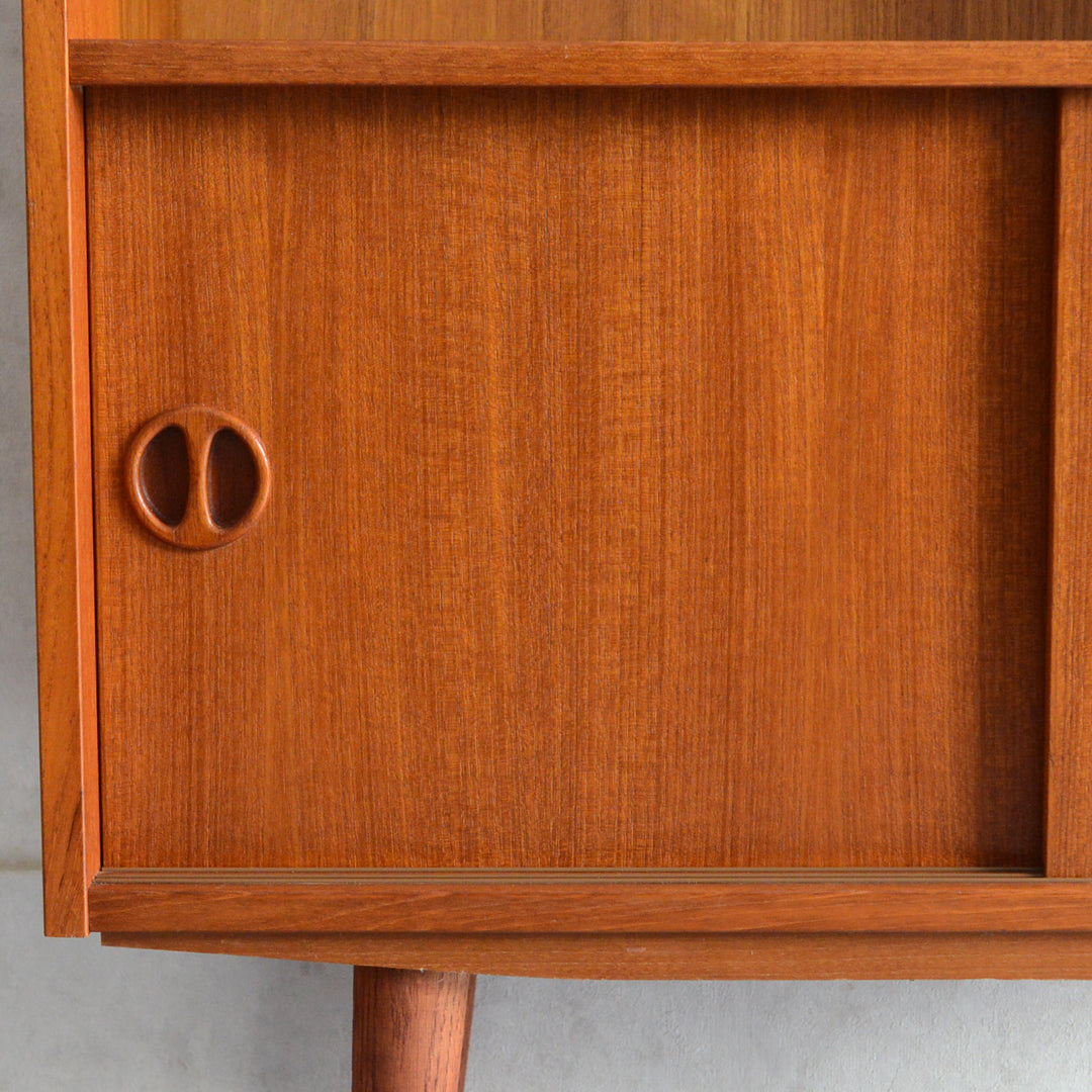 デンマークヴィンテージ チークシェルフ (木扉付）5-174