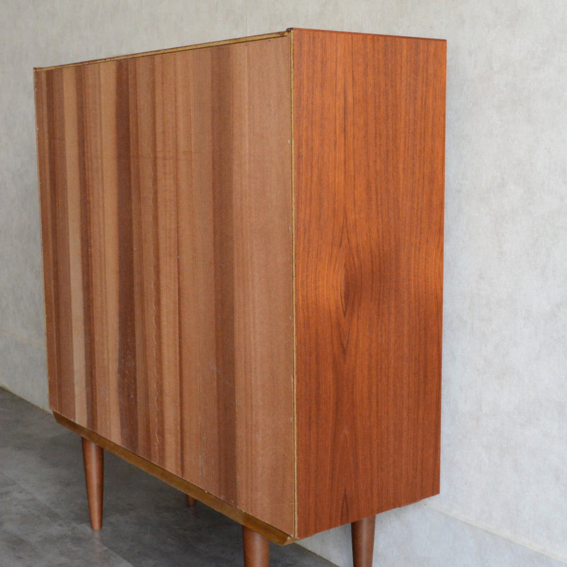 デンマーク ヴィンテージ チーク シェルフ 5-76　（木扉付）