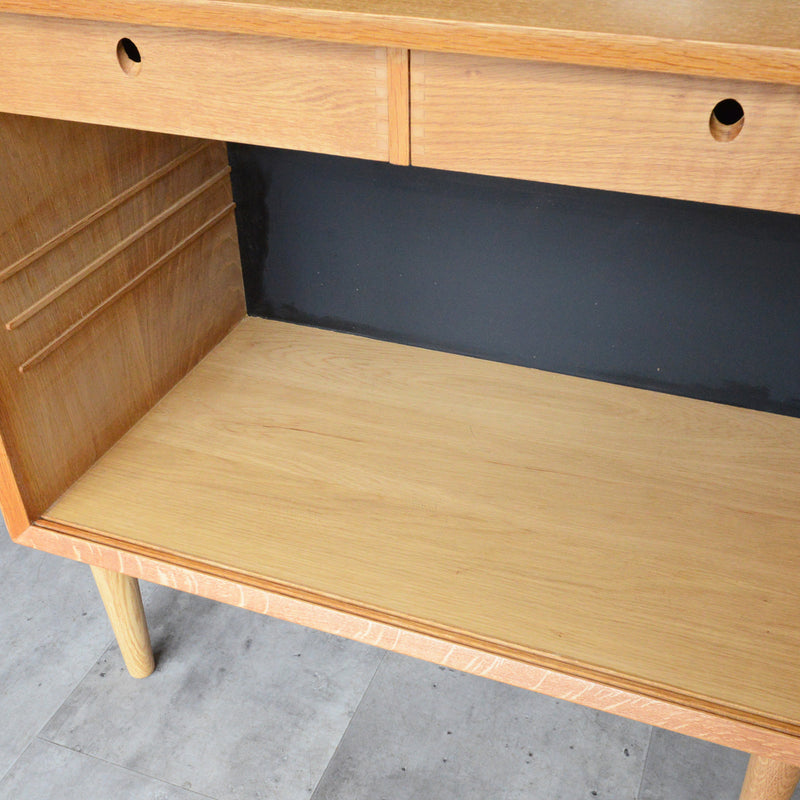 Poul Cadovius デンマーク オークキャビネット (抽斗付）5-134