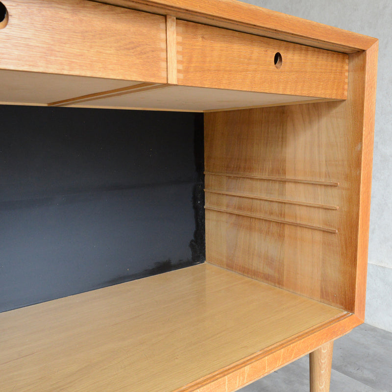 Poul Cadovius デンマーク オークキャビネット (抽斗付）5-134