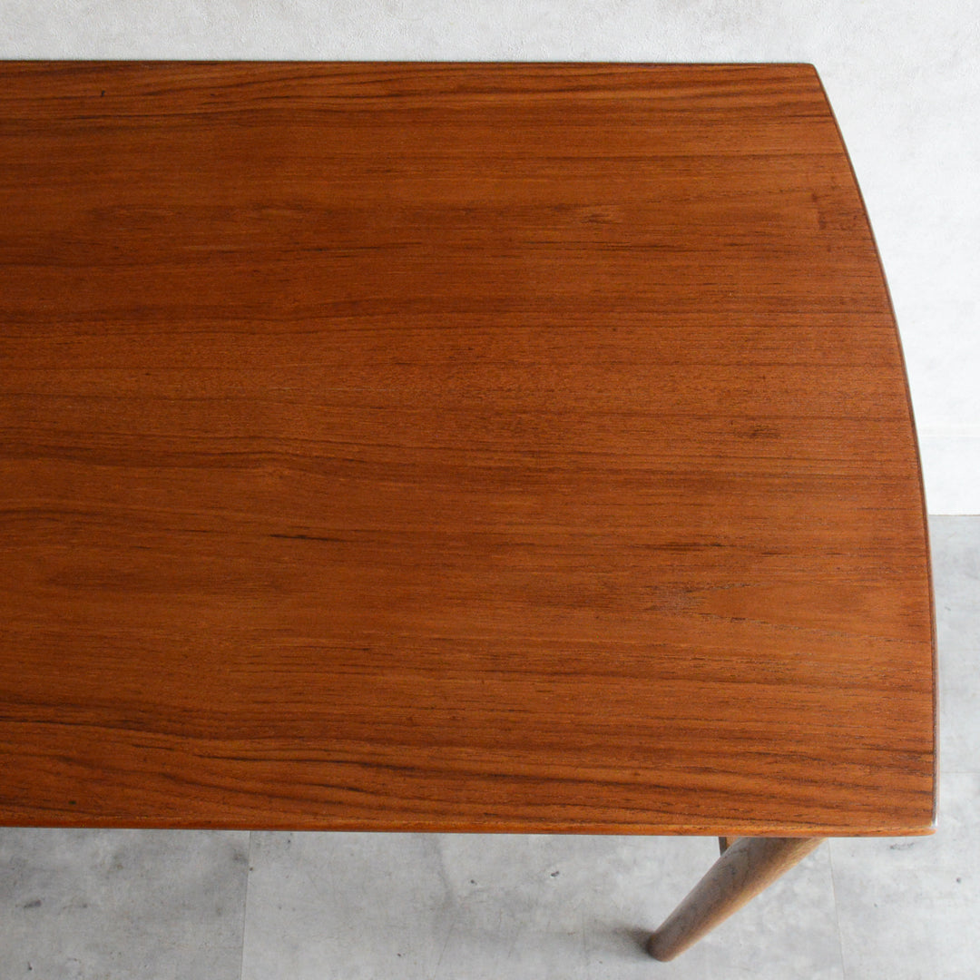 デンマークヴィンテージ　デスク (鍵付）5-167