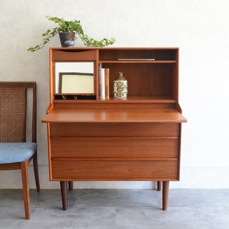 デンマークヴィンテージ　チークビューロー（ミラー付）　D-2