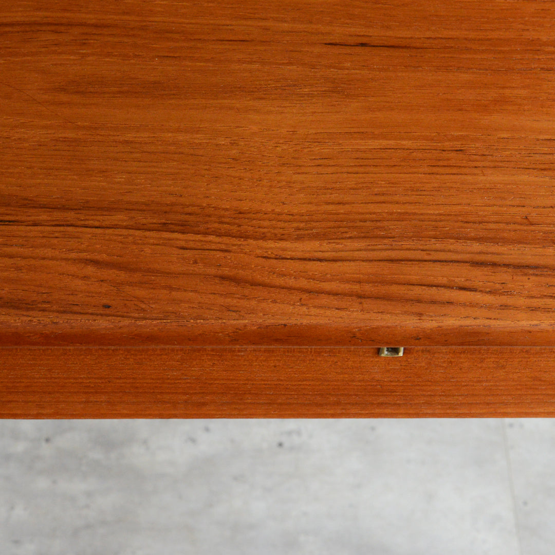 デンマークヴィンテージ　デスク (鍵付）5-167