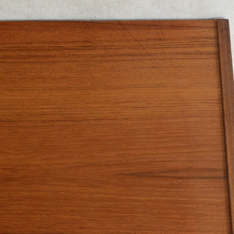 デンマーク ヴィンテージ  チーク キャビネット 5-133