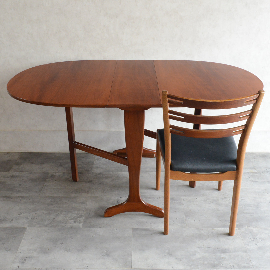 Sutcliffe サトクリフ チーク ゲートレッグテーブル 　(オーバル）