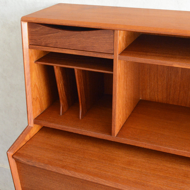 デンマークヴィンテージ　チークビューロー（ミラー付）　D-2