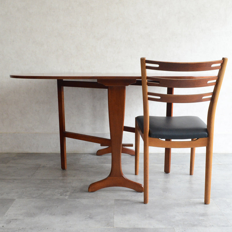 Sutcliffe サトクリフ チーク ゲートレッグテーブル 　(オーバル）