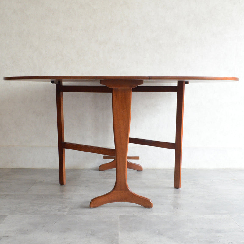 Sutcliffe サトクリフ チーク ゲートレッグテーブル 　(オーバル）