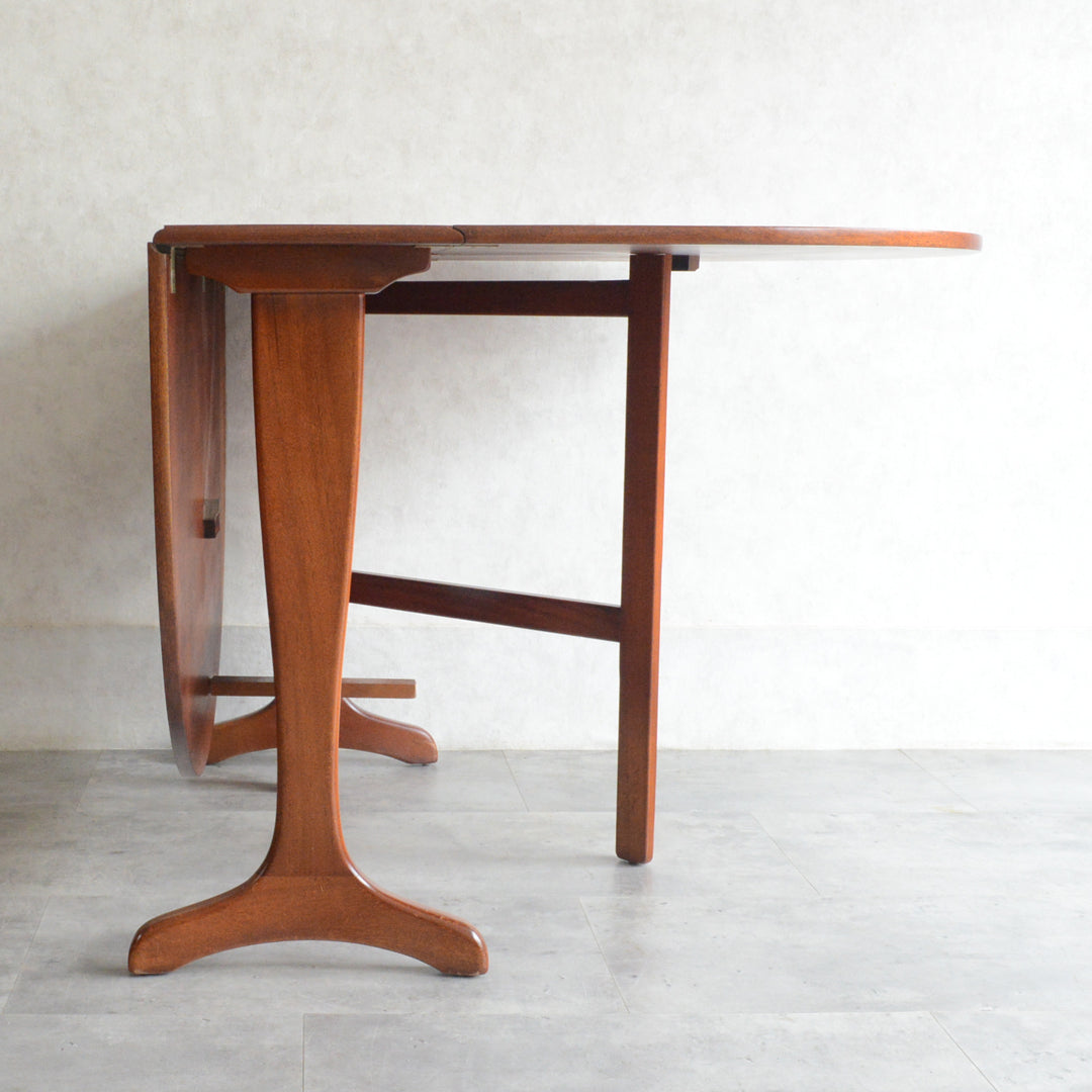 Sutcliffe サトクリフ チーク ゲートレッグテーブル 　(オーバル）